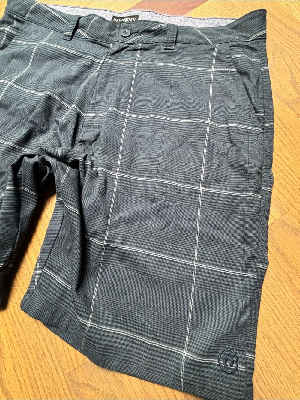 Hang in Ten Men’s Plaid Shorts Size 38 Gray Casual Hybrid Flat Front Quick-dry